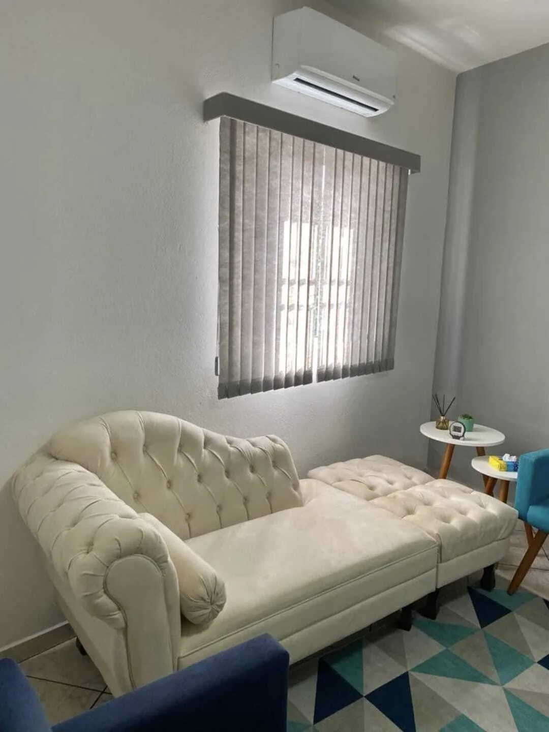 Consultório em Guarulhos — poltronas de escuta